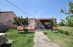 /c_images/thumb_3361861_1_2961_oWSn_Prodaja_Kuca_Podgorica.jpg
