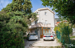 /c_images/thumb_3429947_1_8-agency-monteonline-img-u8co5yd460-apart-hotel-budva-01.jpg
