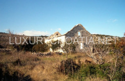 /c_images/thumb_3472143_1_Two-ruin-houses-for-sale-on-Brac-island14.jpg